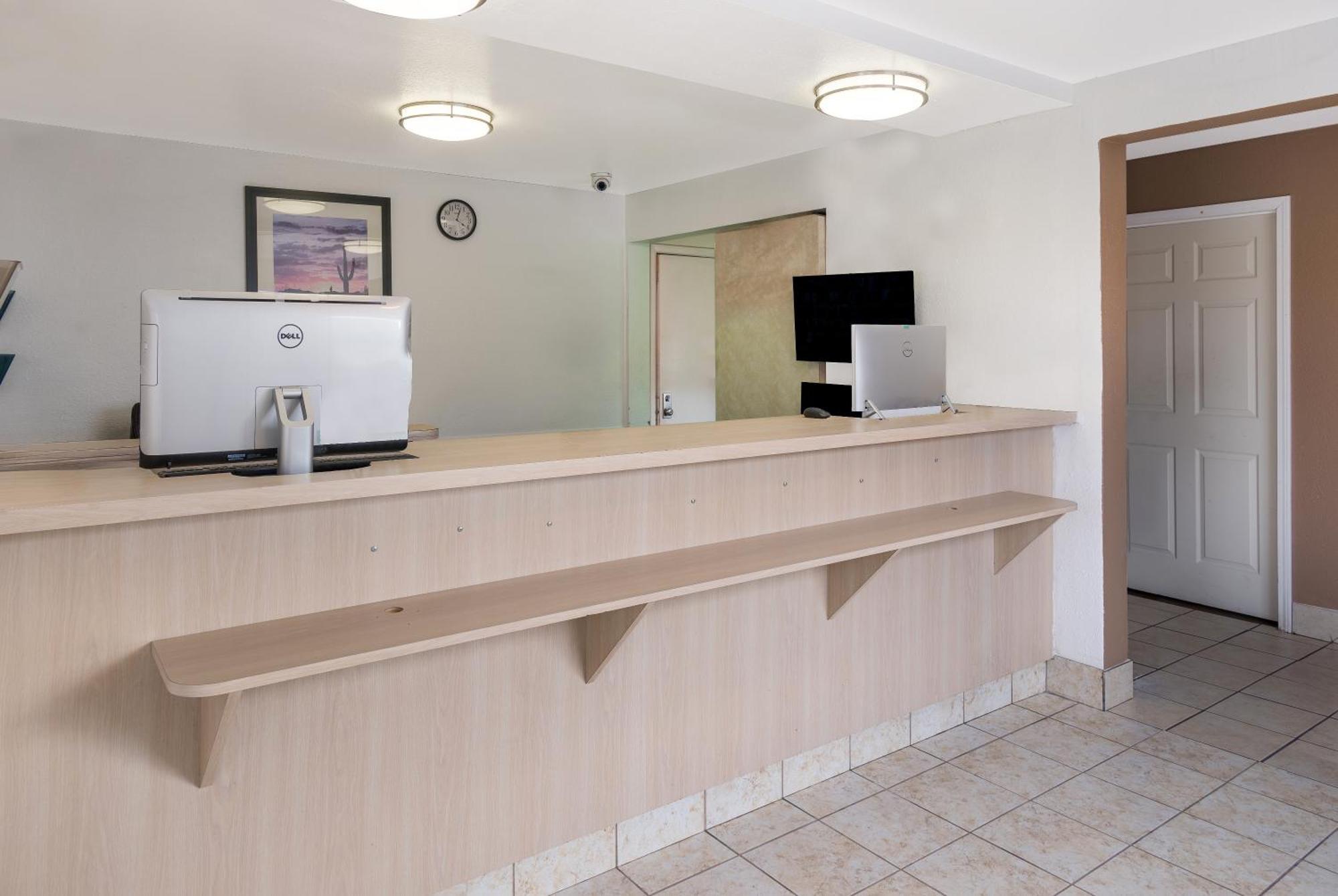 Knights Inn Grand Rapids East Airport Cascade Dış mekan fotoğraf